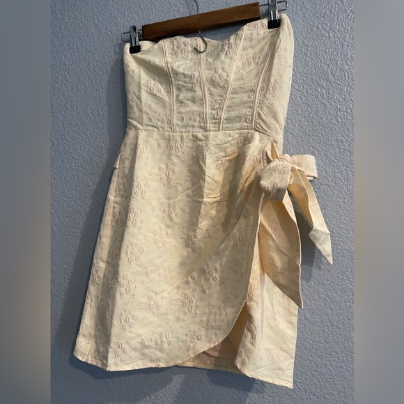 NWT Storia Floral Splotched Daisy Embossed Print Strapless Corset Mini Dress - Picture 13 of 13